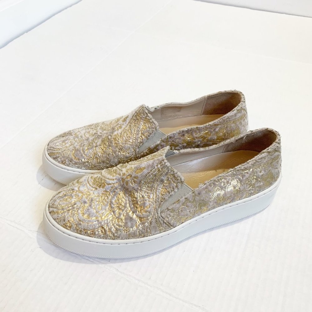 Free People Bouquet Slip On Sneaker Size 8 Taupe Velvet